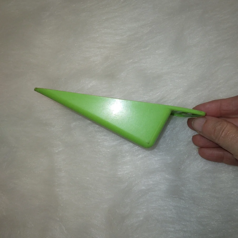 Vintage Tupperware Green Flat Bottom Wedge Flour/Sugar Canister Scoop